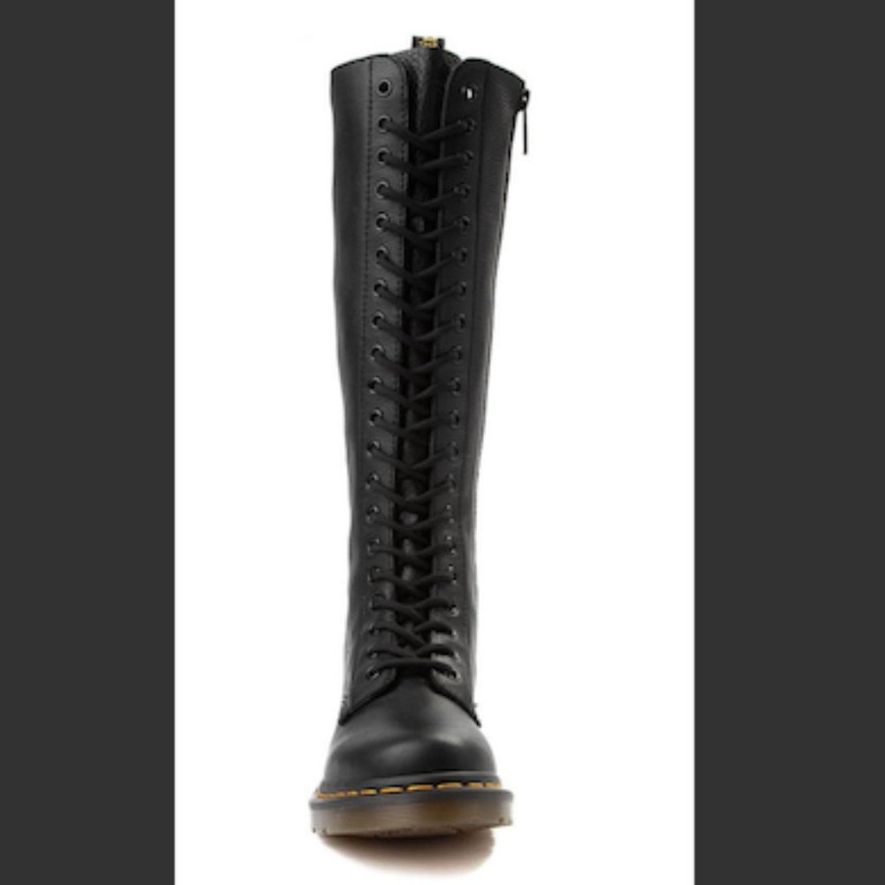 Womens Dr. Martens 20 Eye Virginia Boot